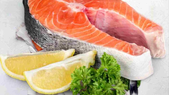 Ăn cá hồi sống nhiều có tốt không