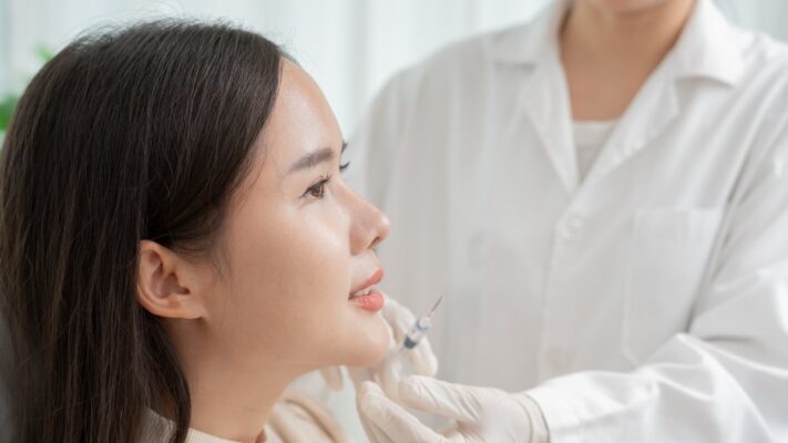 Dấu hiệu tiêm filler bị tràn