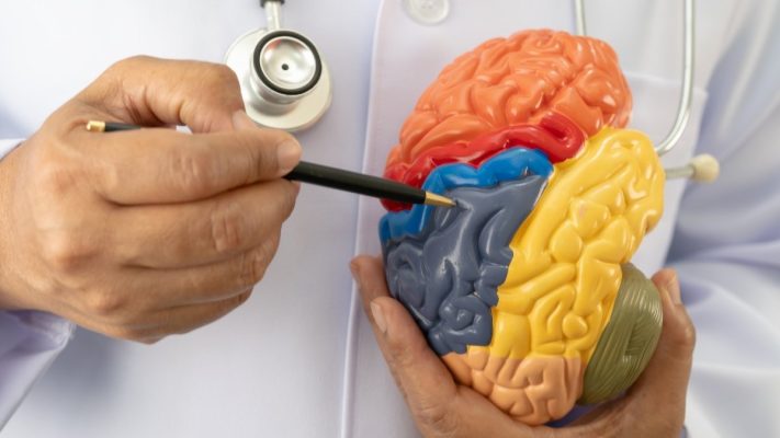 Thoái hóa thần kinh là gì? Triệu chứng & cách điều trị hiệu quả